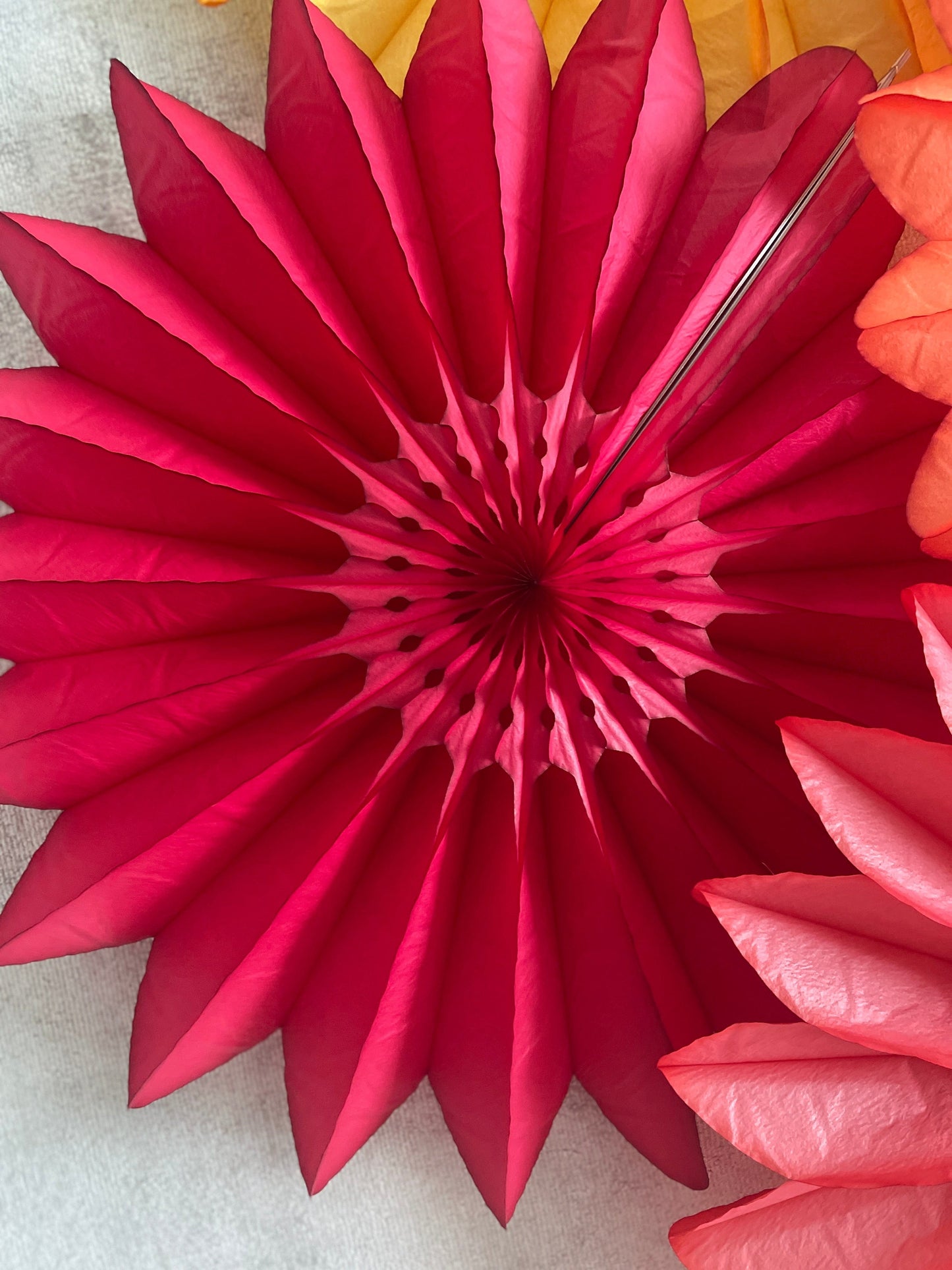 Paper fans - fall colours - party decoration set of 4 - orange yellow coral and deep red - 26" diamete - Decopompoms