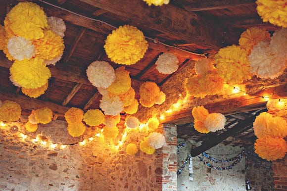 Buttercup tissue paper pom pom - Decopompoms