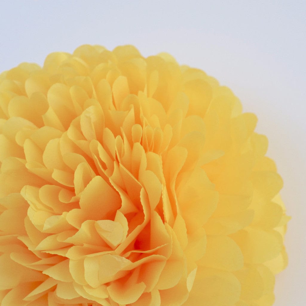 Buttercup tissue paper pom pom - Decopompoms