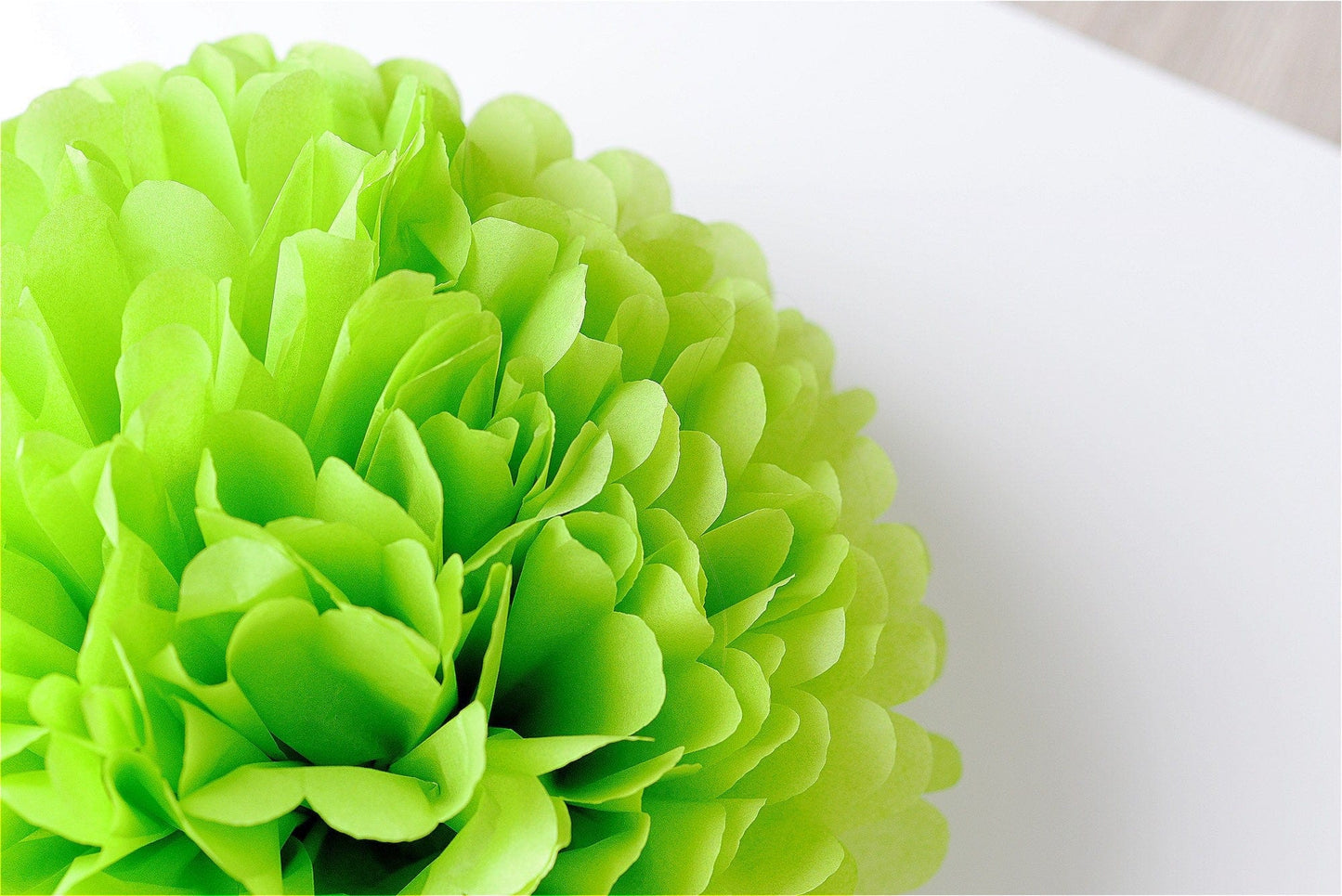 Citrus green tissue paper pom pom - Decopompoms