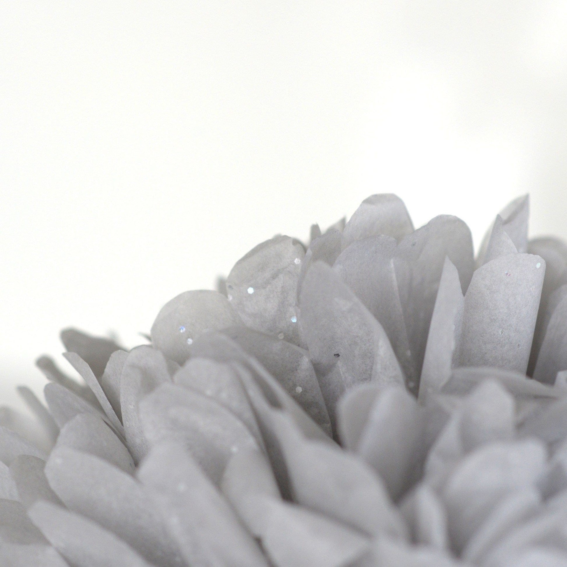 Gemstone Granite tissue paper pom pom - Decopompoms