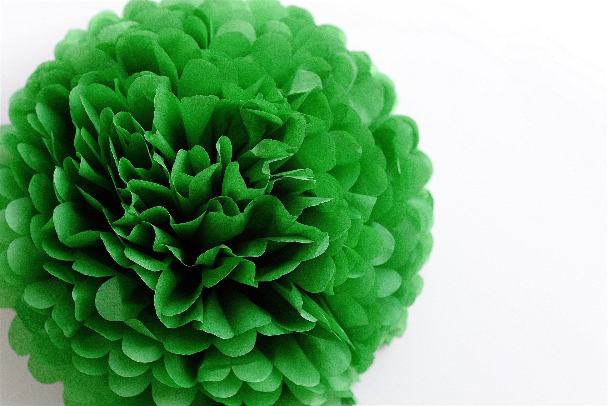 Large size Kelly green tissue paper pom pom - Decopompoms
