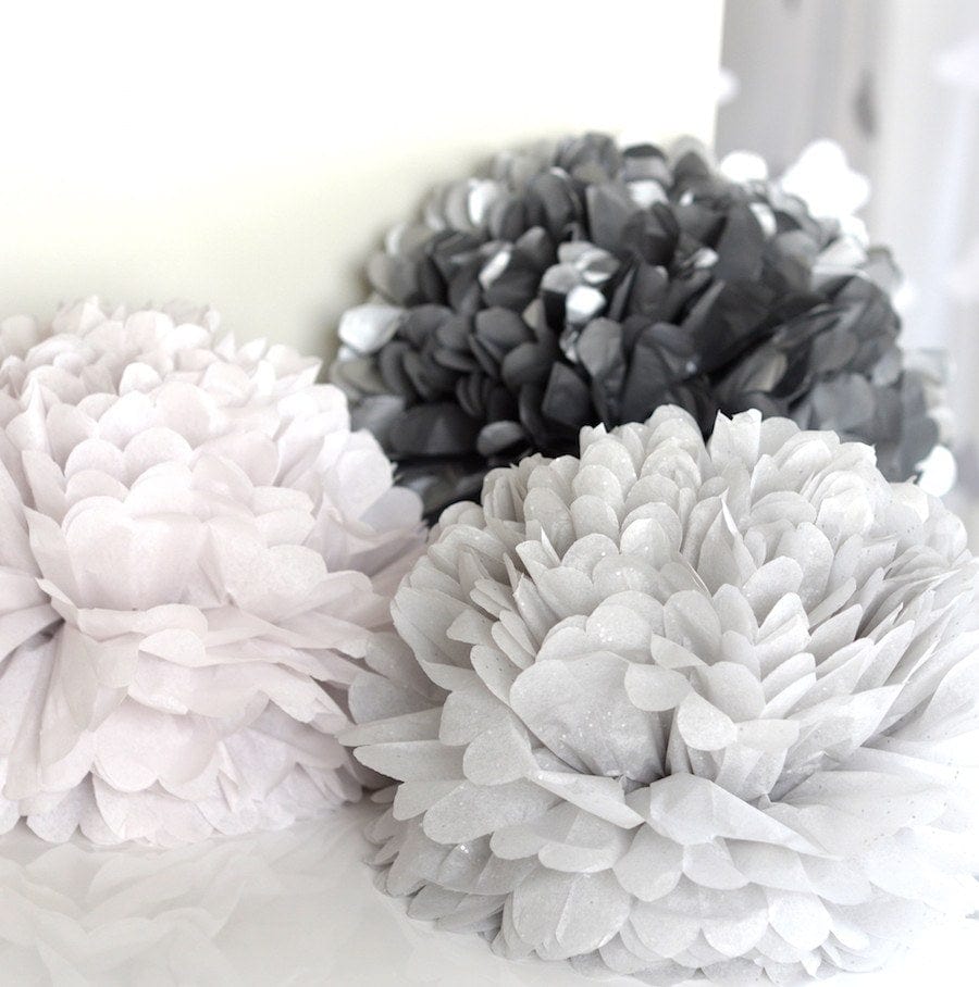 Metallic silver paper pom pom - Decopompoms