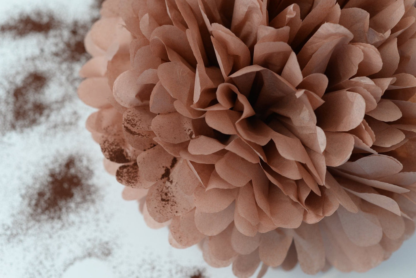Mocha tissue paper pom pom - Decopompoms