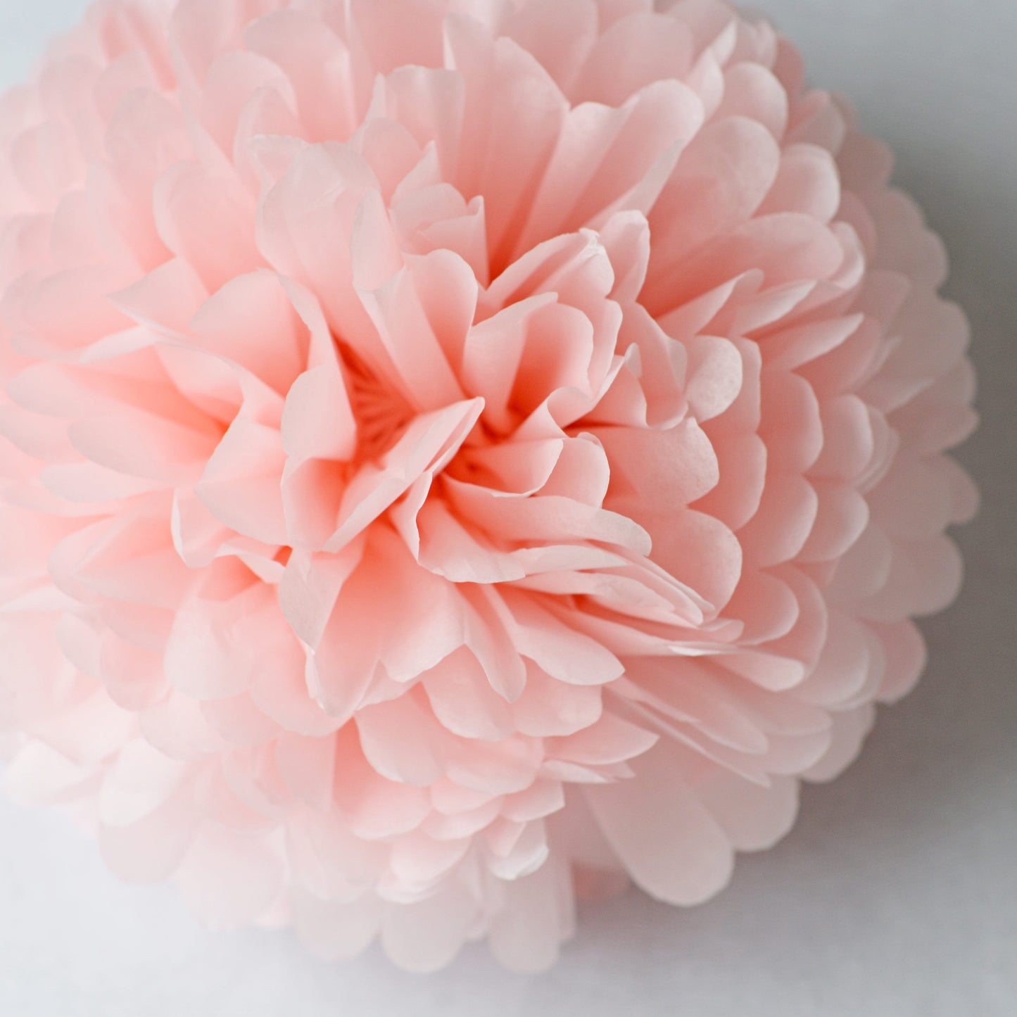 Purple and pink mixed size pom poms party set - Decopompoms