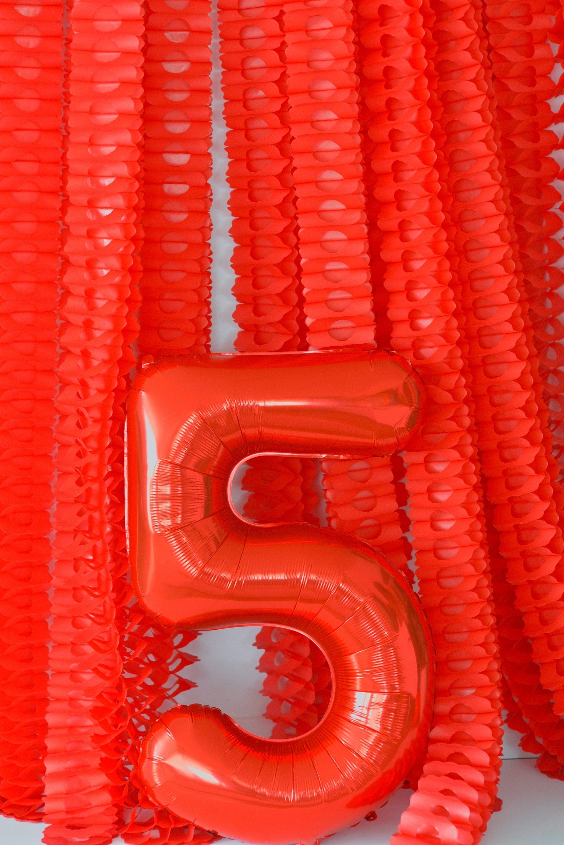 Red Classic Paper Garlands - 360cm - set of 3 - ladybug party theme - photo props - backdrop - Decopompoms