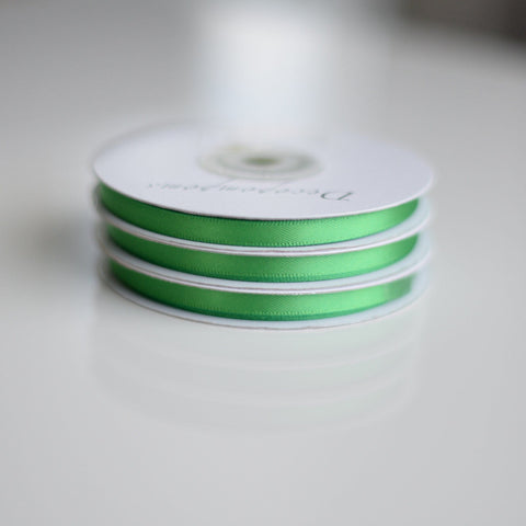 Kelly Green double sided satin ribbon roll - 25m - Decopompoms