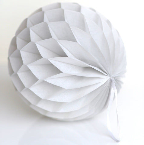 Cool grey paper honeycomb - hanging party decorations - Decopompoms