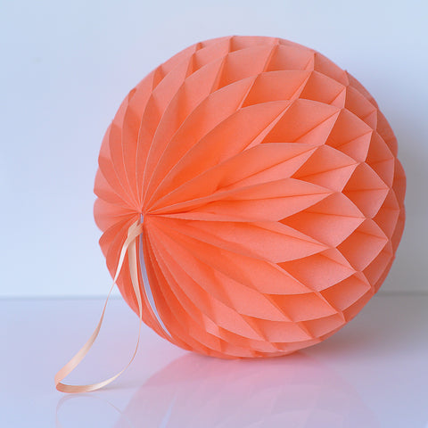 Coral paper honeycomb - hanging party decorations - Decopompoms