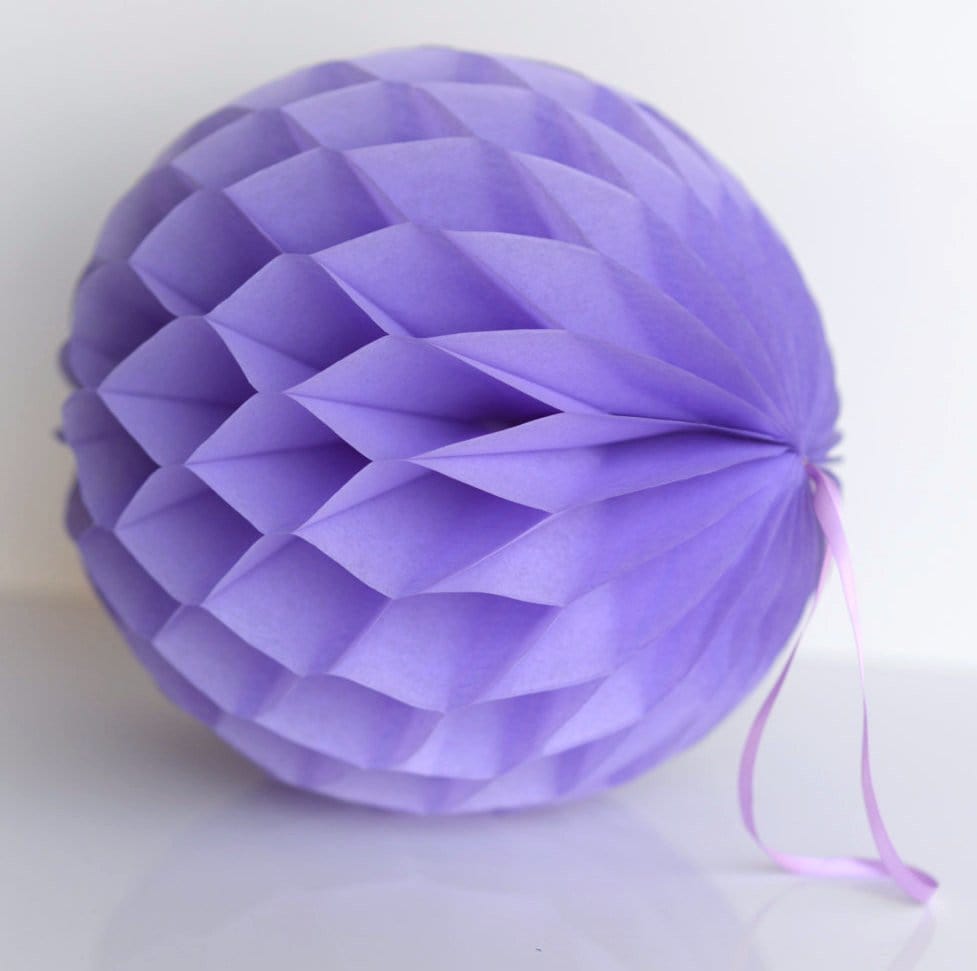 Lavender paper honeycomb - hanging party decorations - Decopompoms