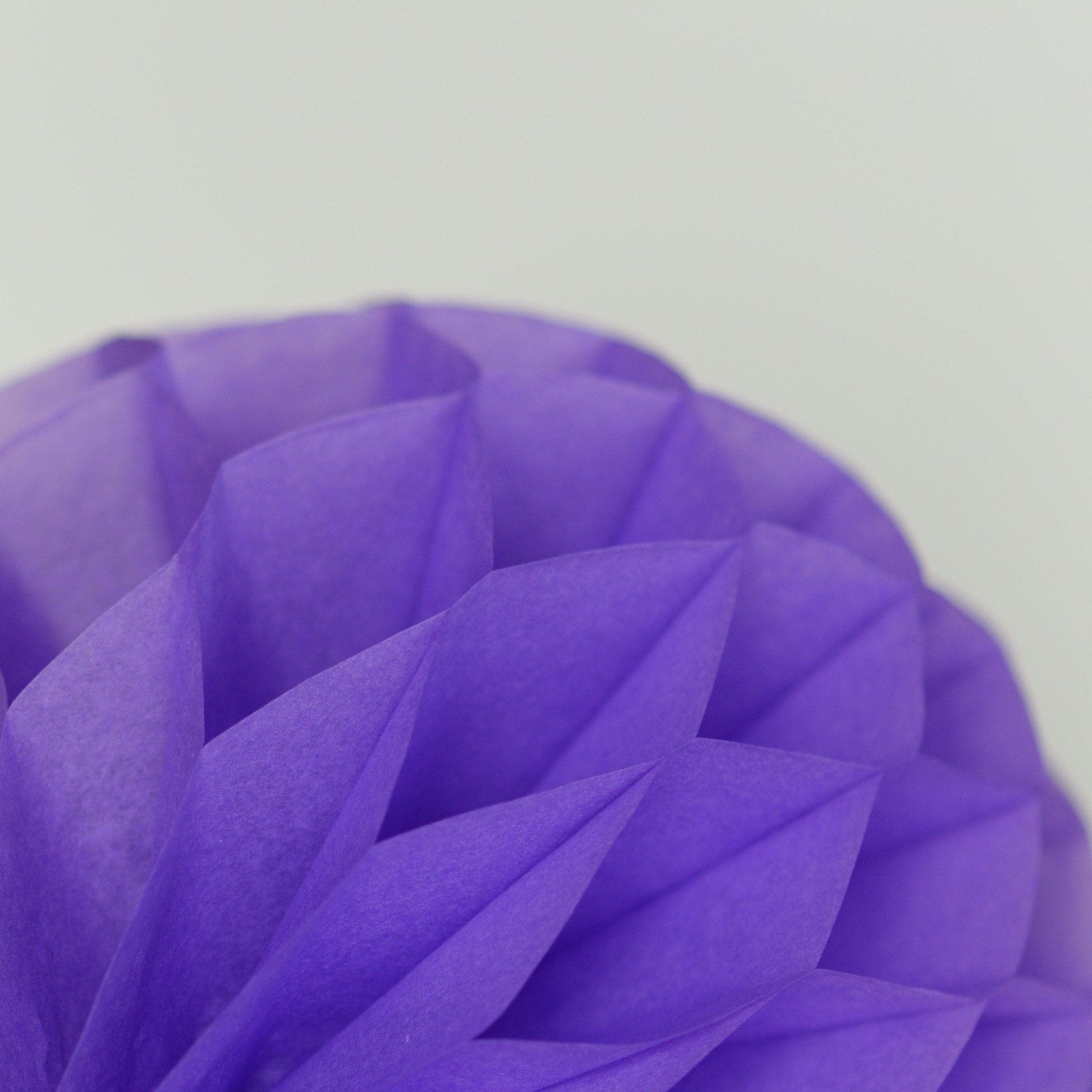 Pansy paper honeycomb - hanging party decorations - Decopompoms