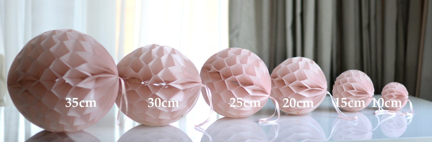 Peach paper honeycomb - hanging party decorations - Decopompoms