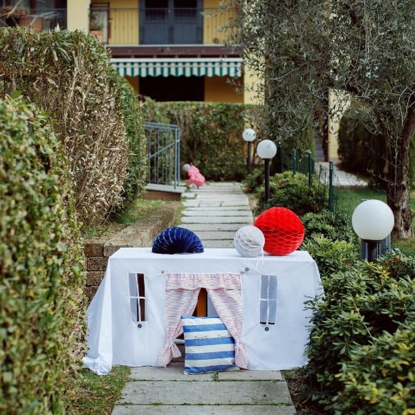 Kids party table cover - Playhouse - "Beach House" - Decopompoms - party decoration boutique