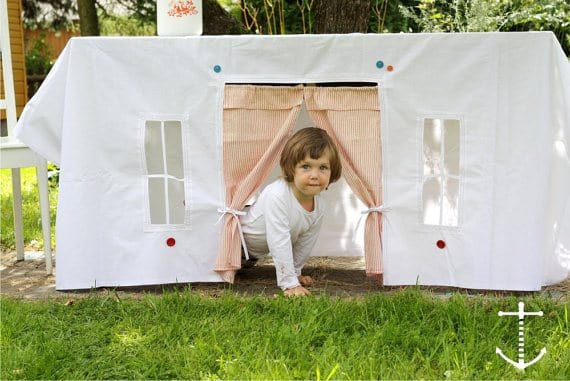 Kids party table cover - Playhouse - "Beach House" - Decopompoms - party decoration boutique