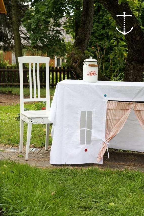 Kids party table cover - Playhouse - "Beach House" - Decopompoms - party decoration boutique