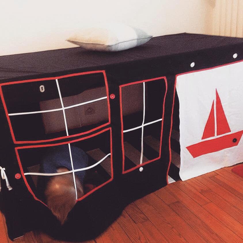 tablecloth Kids party table cover - Playhouse - "Celebrating ship" - navy decopompoms