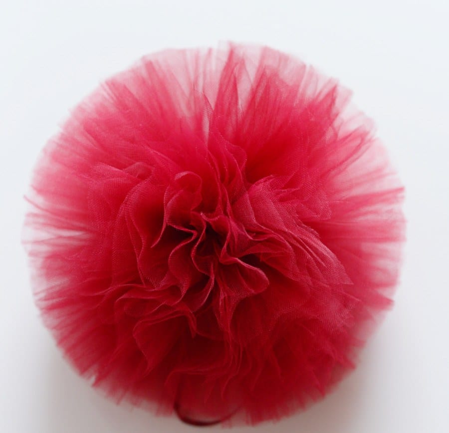 Burgundy tulle pom pom - Decopompoms