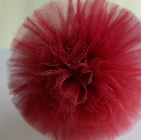 Burgundy tulle pom pom - Decopompoms