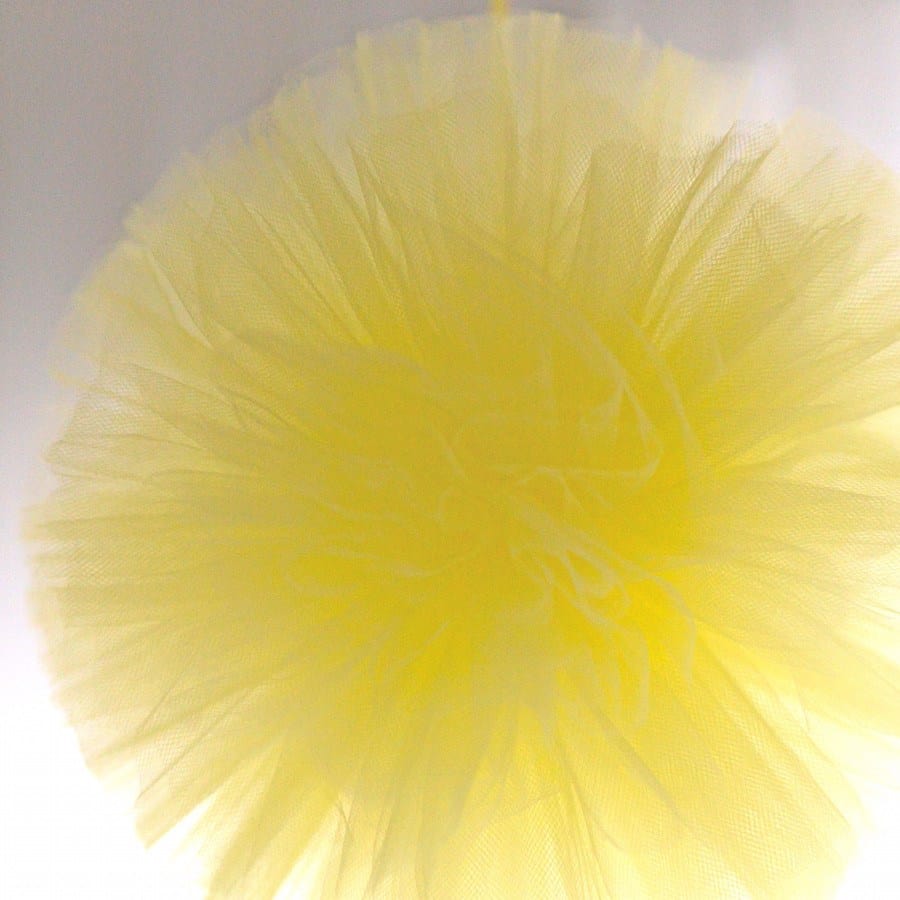 Light yellow tulle pom pom - Decopompoms