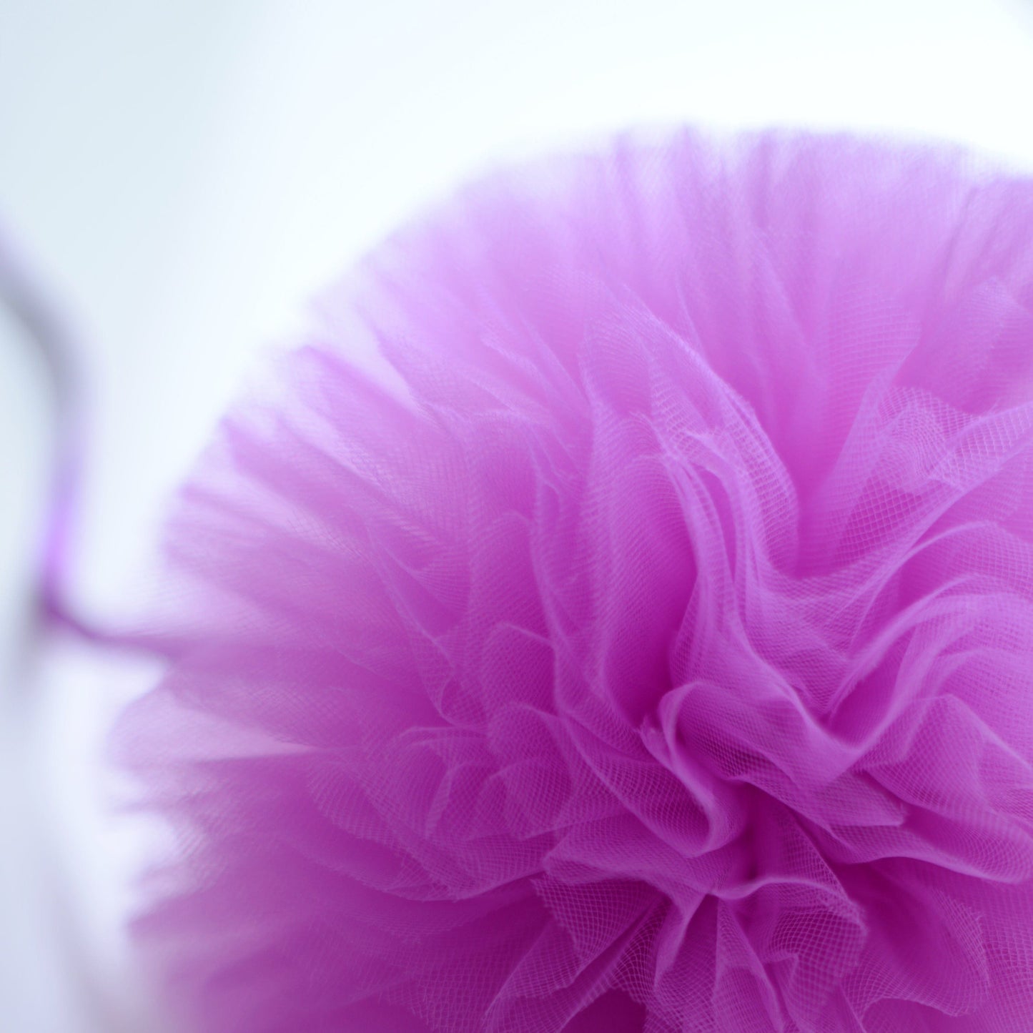 Orchid tulle pom pom - Decopompoms