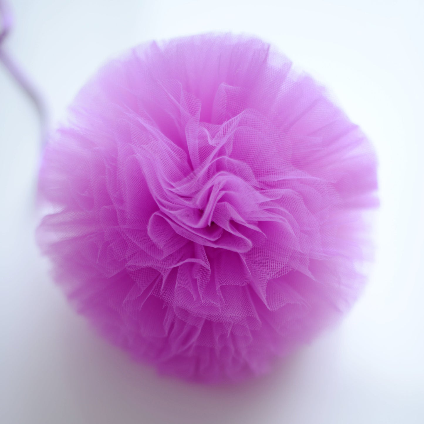 Orchid tulle pom pom - Decopompoms