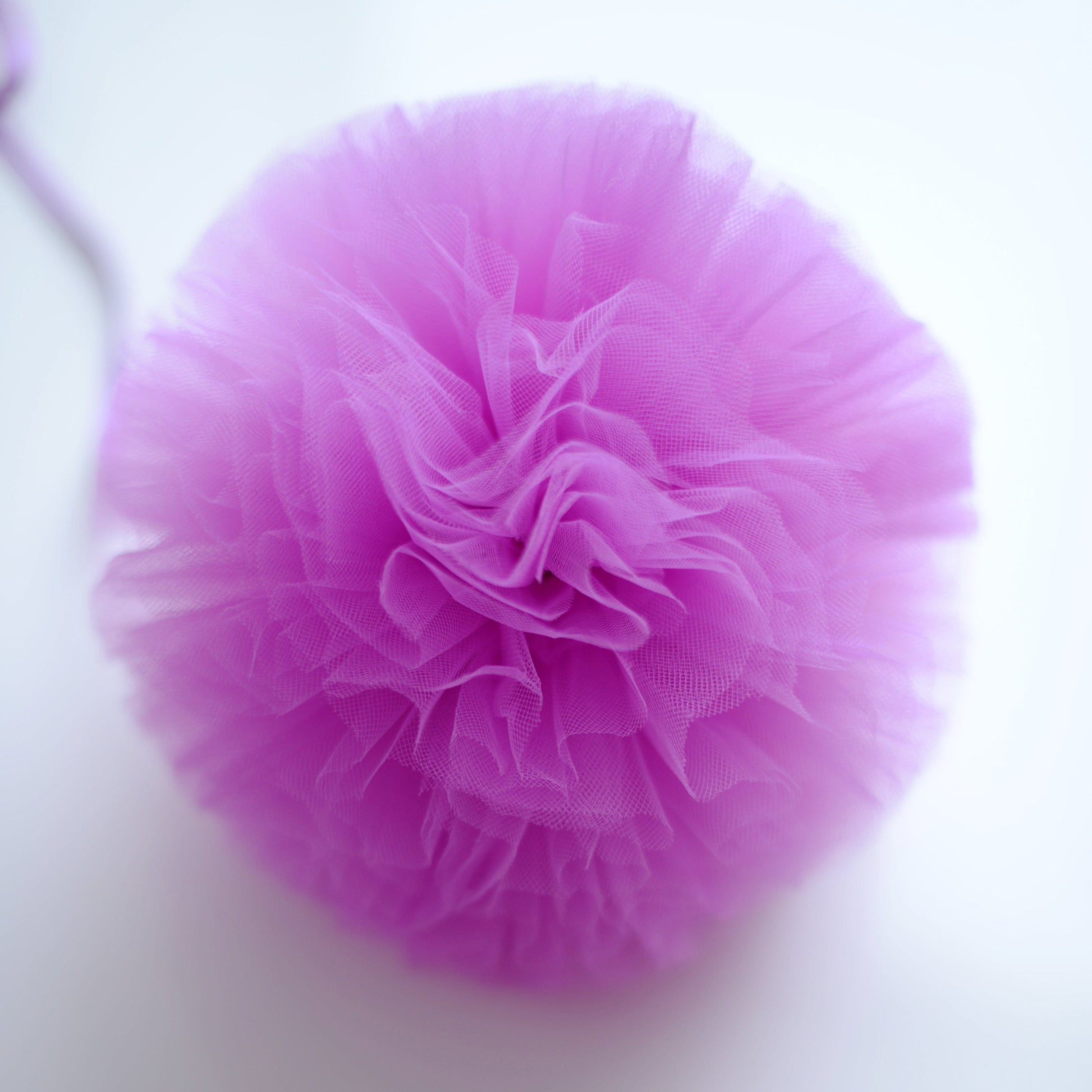 Orchid tulle pom pom - Decopompoms