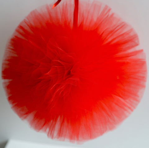 Red tulle pom pom - Decopompoms