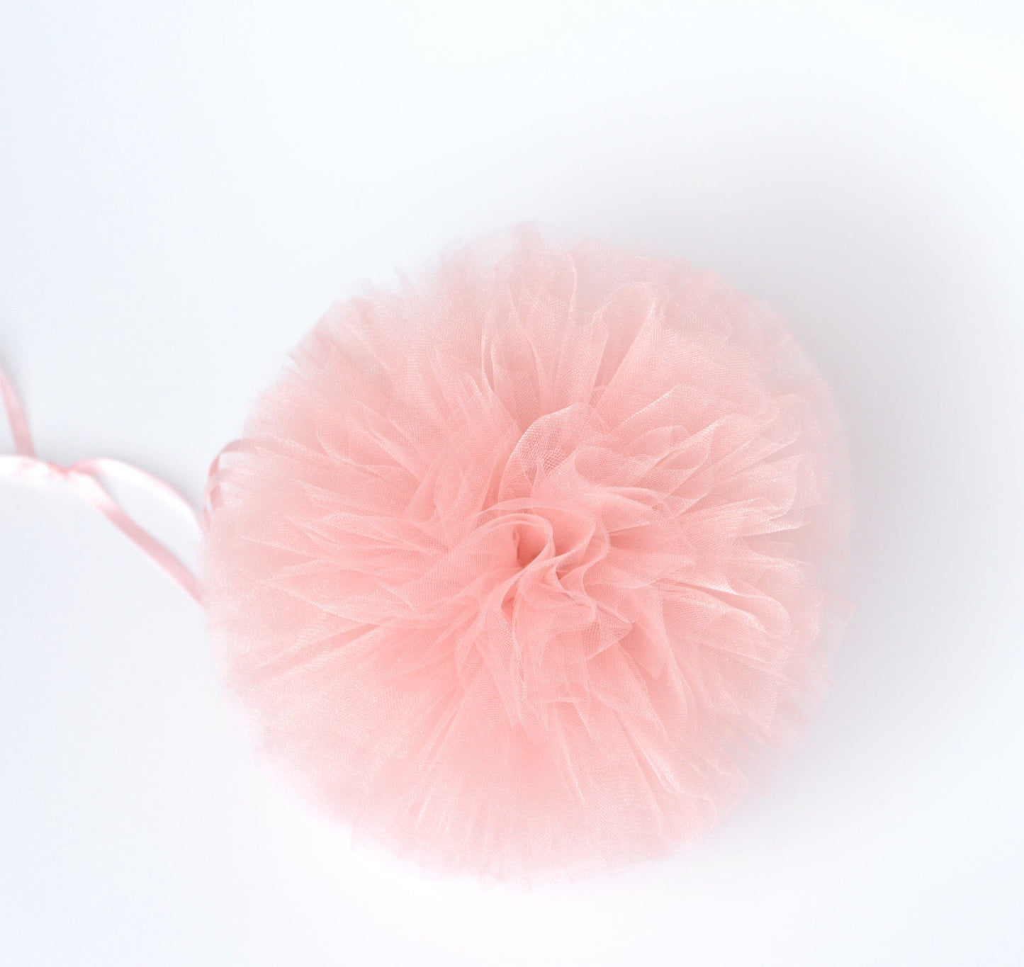 Rose gold tulle pom pom - Decopompoms