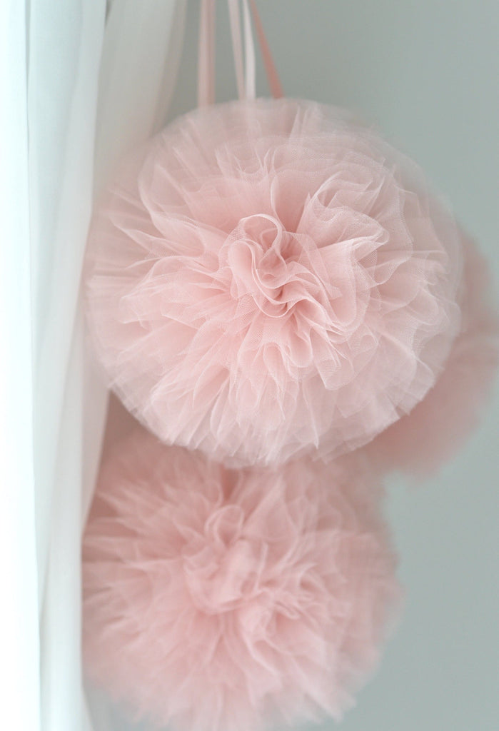 Rose gold tulle pom pom - Decopompoms