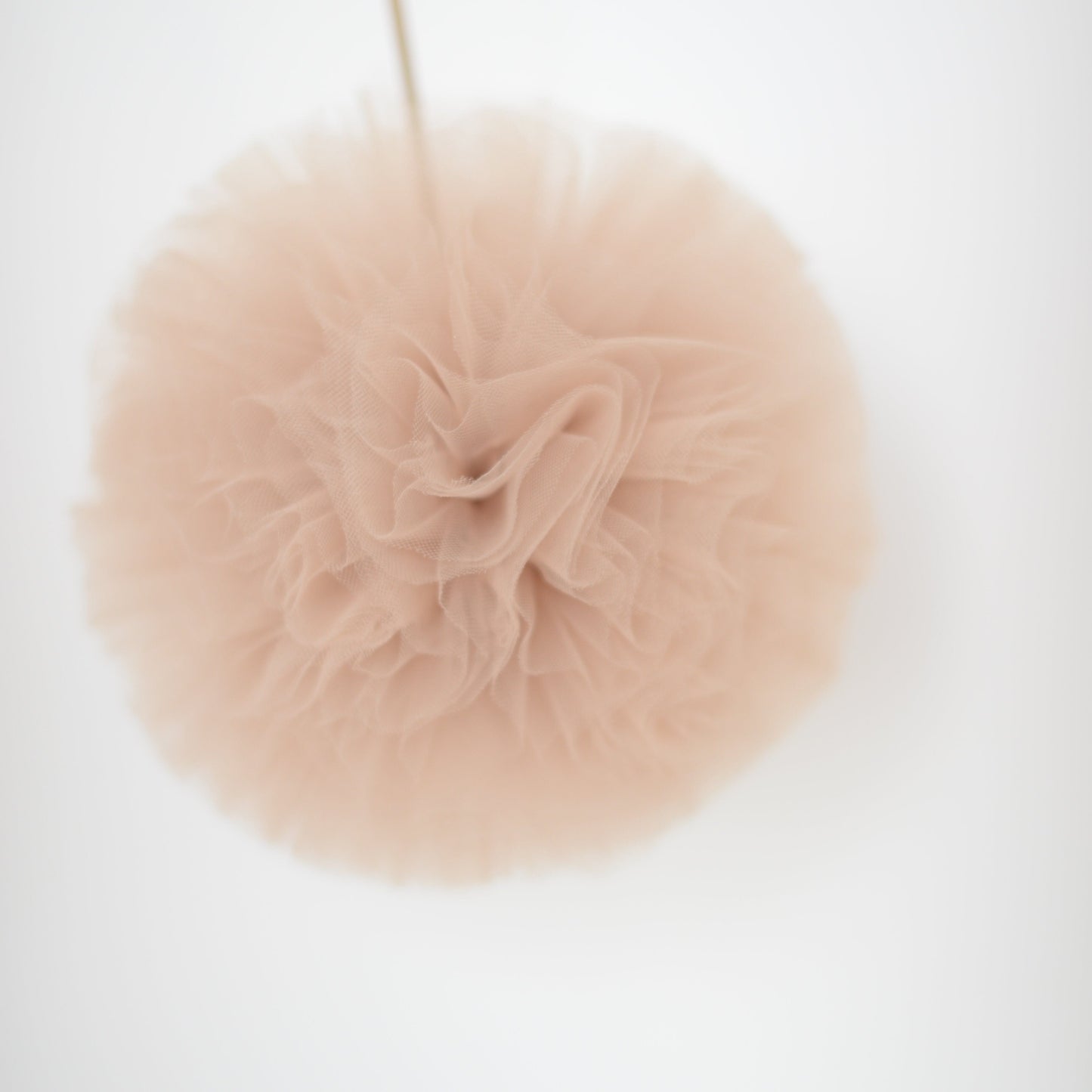 Tan / Latte tulle pom pom - Decopompoms
