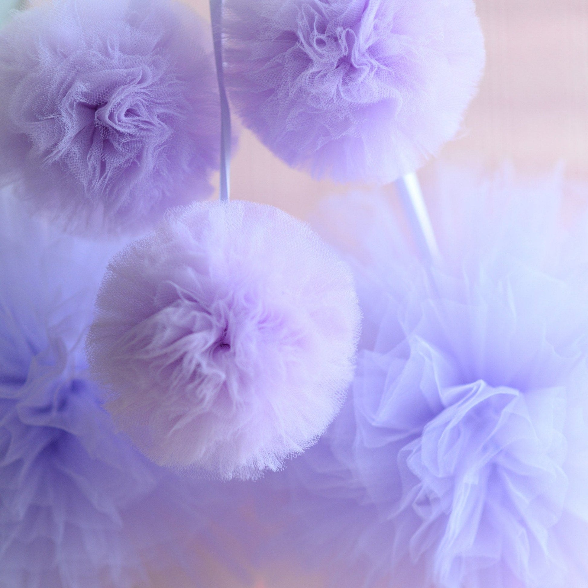 Lavander tulle pom poms set - Decopompoms